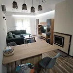 Luxury Flat F218 Апартаменты *