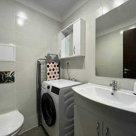 Luxury Flat F218 Apartament *